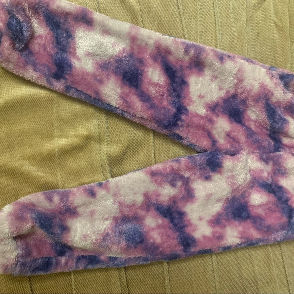Lands end pink and purple fleece pj bottoms.